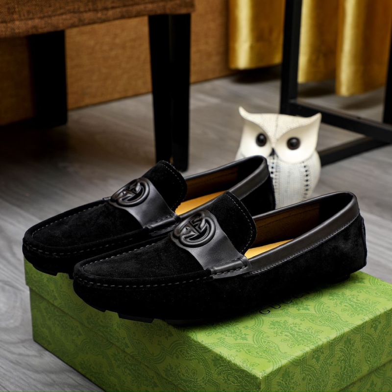 G*u*i leather shoes